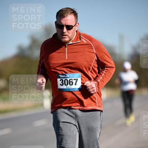 06.04.2025 - 44. Internationalen Wilhelmsburger Insellauf Dr. Thomas Lammeyer http://msf.ph/oto/7568074 06.04.2025 09:47:16 Laufen 3067 meine-sportfotos.de