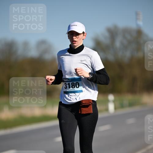 06.04.2025 - 44. Internationalen Wilhelmsburger Insellauf Dr. Thomas Lammeyer http://msf.ph/oto/7568084 06.04.2025 09:47:26 Laufen 3180 meine-sportfotos.de