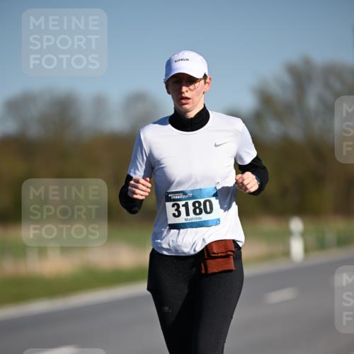 06.04.2025 - 44. Internationalen Wilhelmsburger Insellauf Dr. Thomas Lammeyer http://msf.ph/oto/7568090 06.04.2025 09:47:26 Laufen 3180 meine-sportfotos.de