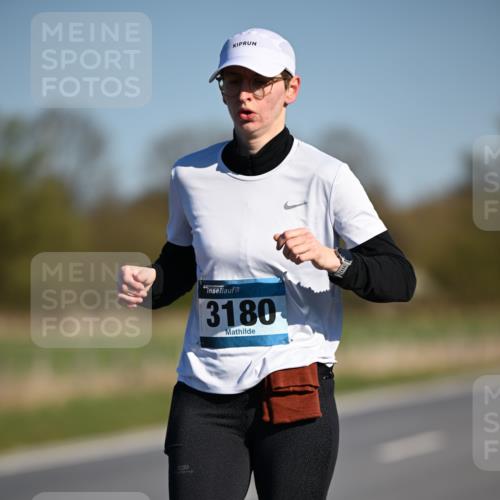06.04.2025 - 44. Internationalen Wilhelmsburger Insellauf Dr. Thomas Lammeyer http://msf.ph/oto/7568112 06.04.2025 09:47:27 Laufen 3180 meine-sportfotos.de