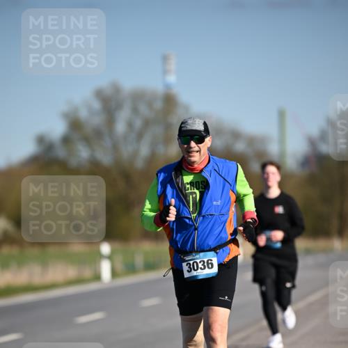 06.04.2025 - 44. Internationalen Wilhelmsburger Insellauf Dr. Thomas Lammeyer http://msf.ph/oto/7568134 06.04.2025 09:48:19 Laufen 3036 meine-sportfotos.de