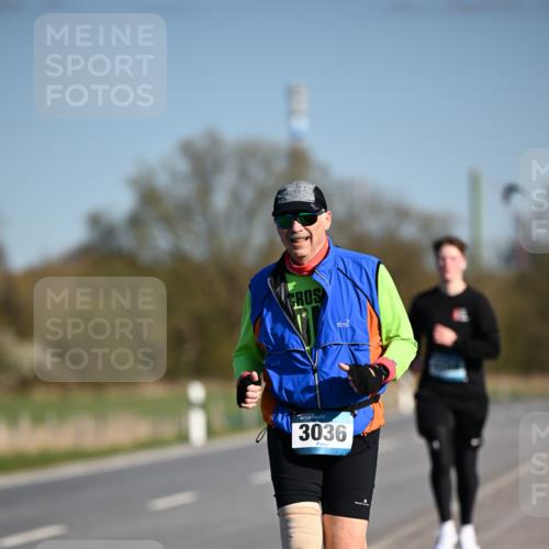 06.04.2025 - 44. Internationalen Wilhelmsburger Insellauf Dr. Thomas Lammeyer http://msf.ph/oto/7568147 06.04.2025 09:48:20 Laufen 3036 meine-sportfotos.de
