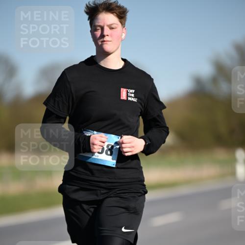 06.04.2025 - 44. Internationalen Wilhelmsburger Insellauf Dr. Thomas Lammeyer http://msf.ph/oto/7568233 06.04.2025 09:48:25 Laufen 58 meine-sportfotos.de