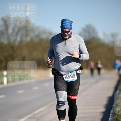 06.04.2025 - 44. Internationalen Wilhelmsburger Insellauf Dr. Thomas Lammeyer http://msf.ph/oto/7568256 06.04.2025 09:48:52 Laufen 4595 meine-sportfotos.de