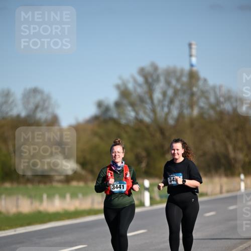 06.04.2025 - 44. Internationalen Wilhelmsburger Insellauf Dr. Thomas Lammeyer http://msf.ph/oto/7568349 06.04.2025 09:49:25 Laufen 3441 meine-sportfotos.de