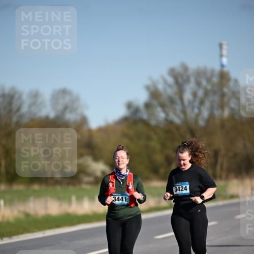 06.04.2025 - 44. Internationalen Wilhelmsburger Insellauf Dr. Thomas Lammeyer http://msf.ph/oto/7568375 06.04.2025 09:49:26 Laufen 3441, 3424 meine-sportfotos.de