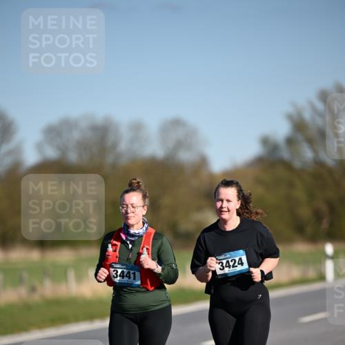 06.04.2025 - 44. Internationalen Wilhelmsburger Insellauf Dr. Thomas Lammeyer http://msf.ph/oto/7568429 06.04.2025 09:49:28 Laufen 3441, 3424 meine-sportfotos.de