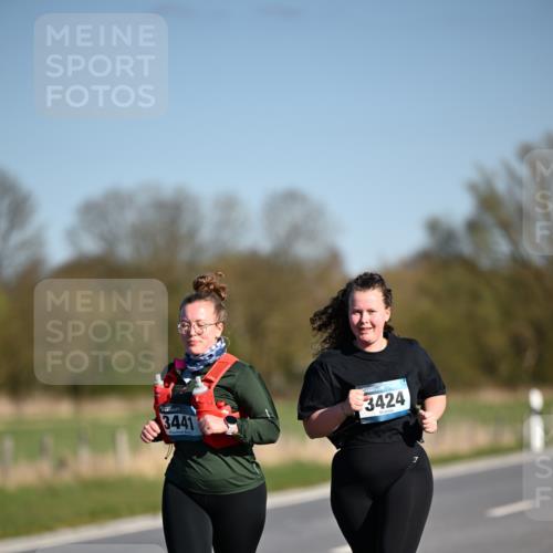 06.04.2025 - 44. Internationalen Wilhelmsburger Insellauf Dr. Thomas Lammeyer http://msf.ph/oto/7568434 06.04.2025 09:49:28 Laufen 3441, 3424 meine-sportfotos.de