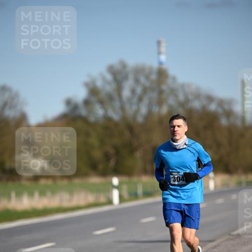 06.04.2025 - 44. Internationalen Wilhelmsburger Insellauf Dr. Thomas Lammeyer http://msf.ph/oto/7568474 06.04.2025 09:49:32 Laufen 304 meine-sportfotos.de