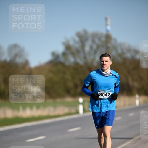 06.04.2025 - 44. Internationalen Wilhelmsburger Insellauf Dr. Thomas Lammeyer http://msf.ph/oto/7568501 06.04.2025 09:49:32 Laufen 3042 meine-sportfotos.de