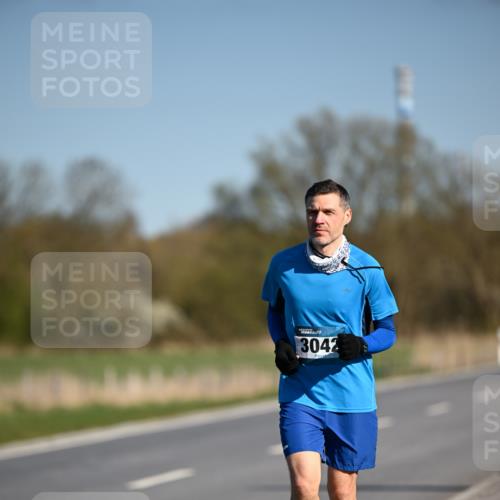 06.04.2025 - 44. Internationalen Wilhelmsburger Insellauf Dr. Thomas Lammeyer http://msf.ph/oto/7568528 06.04.2025 09:49:33 Laufen 3042 meine-sportfotos.de