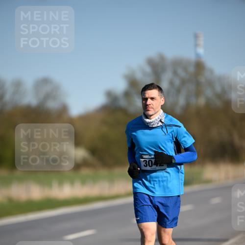 06.04.2025 - 44. Internationalen Wilhelmsburger Insellauf Dr. Thomas Lammeyer http://msf.ph/oto/7568531 06.04.2025 09:49:34 Laufen 3042 meine-sportfotos.de