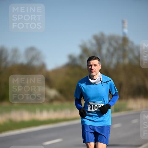 06.04.2025 - 44. Internationalen Wilhelmsburger Insellauf Dr. Thomas Lammeyer http://msf.ph/oto/7568536 06.04.2025 09:49:34 Laufen 3042 meine-sportfotos.de