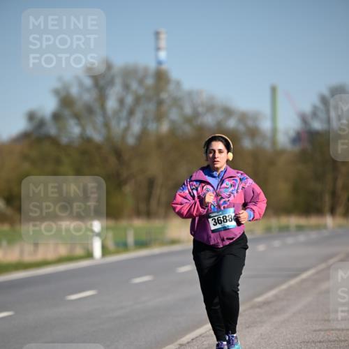 06.04.2025 - 44. Internationalen Wilhelmsburger Insellauf Dr. Thomas Lammeyer http://msf.ph/oto/7568540 06.04.2025 09:49:37 Laufen 3688 meine-sportfotos.de