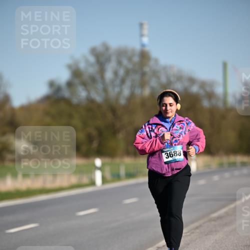 06.04.2025 - 44. Internationalen Wilhelmsburger Insellauf Dr. Thomas Lammeyer http://msf.ph/oto/7568562 06.04.2025 09:49:38 Laufen 3688 meine-sportfotos.de