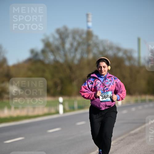 06.04.2025 - 44. Internationalen Wilhelmsburger Insellauf Dr. Thomas Lammeyer http://msf.ph/oto/7568566 06.04.2025 09:49:38 Laufen 3682 meine-sportfotos.de