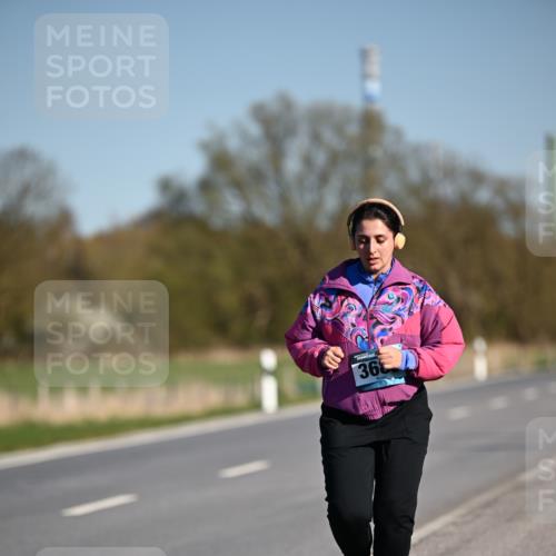06.04.2025 - 44. Internationalen Wilhelmsburger Insellauf Dr. Thomas Lammeyer http://msf.ph/oto/7568589 06.04.2025 09:49:39 Laufen 36 meine-sportfotos.de