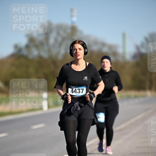 06.04.2025 - 44. Internationalen Wilhelmsburger Insellauf Dr. Thomas Lammeyer http://msf.ph/oto/7568632 06.04.2025 09:49:55 Laufen 4437 meine-sportfotos.de