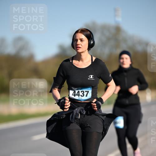 06.04.2025 - 44. Internationalen Wilhelmsburger Insellauf Dr. Thomas Lammeyer http://msf.ph/oto/7568680 06.04.2025 09:49:56 Laufen 4437 meine-sportfotos.de