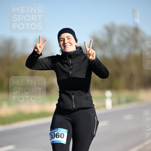 06.04.2025 - 44. Internationalen Wilhelmsburger Insellauf Dr. Thomas Lammeyer http://msf.ph/oto/7568735 06.04.2025 09:50:00 Laufen 3060 meine-sportfotos.de