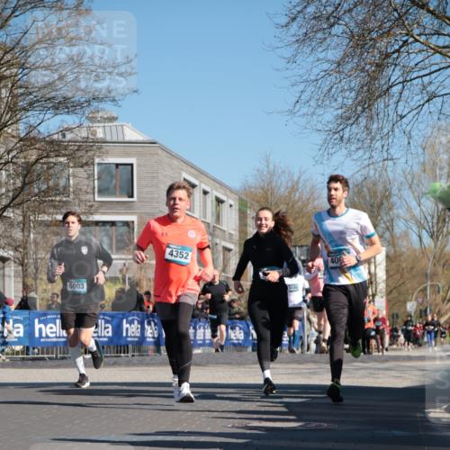 06.04.2025 - 44. Internationalen Wilhelmsburger Insellauf A. Gomolzig http://msf.ph/oto/7571809 06.04.2025 10:45:37 Ziel 3678, 3866, 3873, 3978, 4063, 4194, 4301, 4302, 4352, 4565, 5003 meine-sportfotos.de
