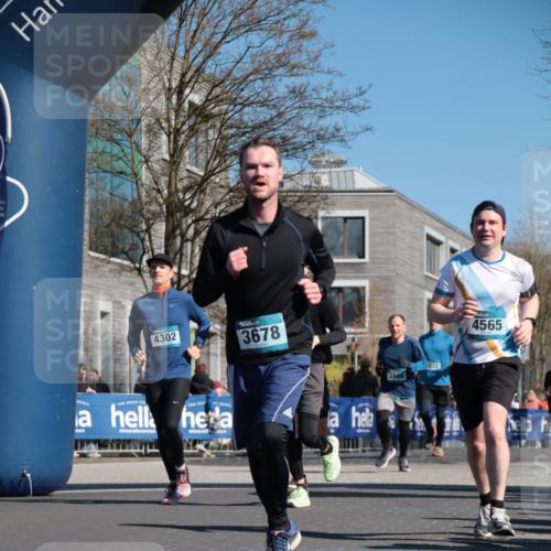 06.04.2025 - 44. Internationalen Wilhelmsburger Insellauf A. Gomolzig http://msf.ph/oto/7571825 06.04.2025 10:45:32 Ziel 3052, 3218, 3678, 3866, 3873, 3956, 3978, 4063, 4100, 4194, 4301, 4302, 4565 meine-sportfotos.de