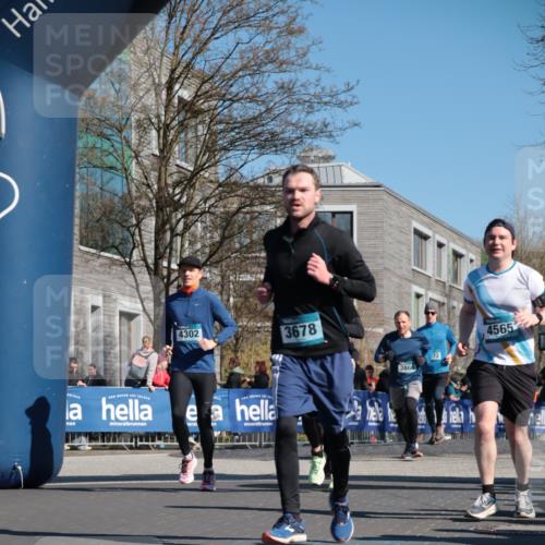 06.04.2025 - 44. Internationalen Wilhelmsburger Insellauf A. Gomolzig http://msf.ph/oto/7571832 06.04.2025 10:45:32 Ziel 3052, 3218, 3678, 3866, 3873, 3956, 3978, 4063, 4100, 4194, 4301, 4302, 4565 meine-sportfotos.de