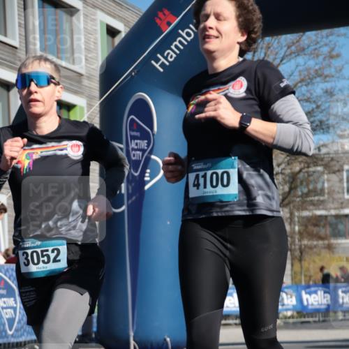 06.04.2025 - 44. Internationalen Wilhelmsburger Insellauf A. Gomolzig http://msf.ph/oto/7571850 06.04.2025 10:45:29 Ziel 3052, 3218, 3678, 3956, 4100, 4301, 4448, 4565 meine-sportfotos.de