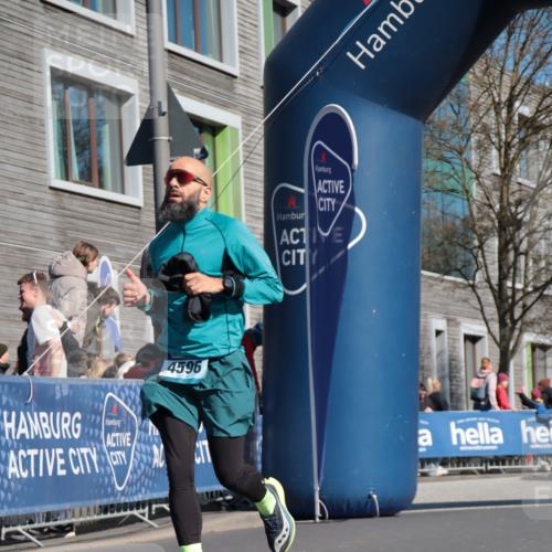 06.04.2025 - 44. Internationalen Wilhelmsburger Insellauf A. Gomolzig http://msf.ph/oto/7571953 06.04.2025 10:45:21 Ziel 3956, 4340, 4448, 4596, 4601, 5174, 5200 meine-sportfotos.de