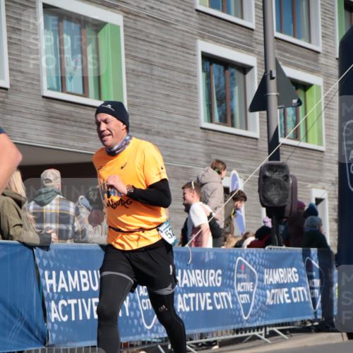 06.04.2025 - 44. Internationalen Wilhelmsburger Insellauf A. Gomolzig http://msf.ph/oto/7571957 06.04.2025 10:45:19 Ziel 3991, 3992, 4340, 4448, 4596, 4601, 5174, 5200 meine-sportfotos.de