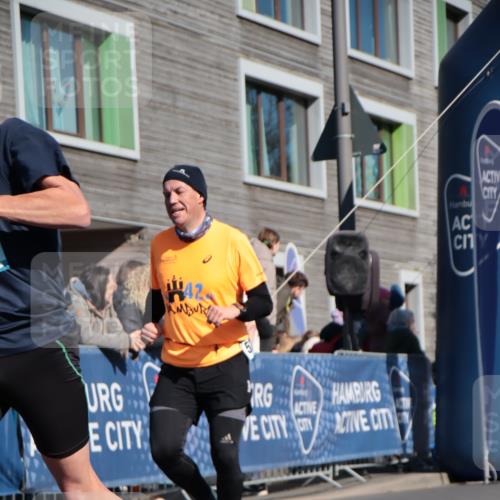 06.04.2025 - 44. Internationalen Wilhelmsburger Insellauf A. Gomolzig http://msf.ph/oto/7571963 06.04.2025 10:45:19 Ziel 3991, 3992, 4340, 4448, 4596, 4601, 5174, 5200 meine-sportfotos.de