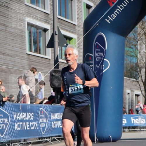 06.04.2025 - 44. Internationalen Wilhelmsburger Insellauf A. Gomolzig http://msf.ph/oto/7571984 06.04.2025 10:45:19 Ziel 3991, 3992, 4340, 4448, 4596, 4601, 5174, 5200 meine-sportfotos.de