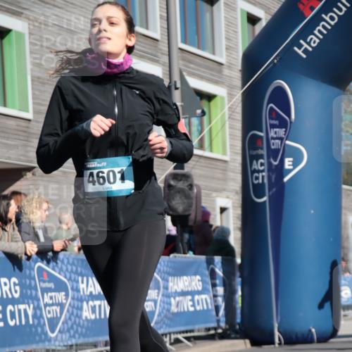06.04.2025 - 44. Internationalen Wilhelmsburger Insellauf A. Gomolzig http://msf.ph/oto/7572006 06.04.2025 10:45:17 Ziel 3991, 3992, 4340, 4596, 4601, 5174, 5200 meine-sportfotos.de