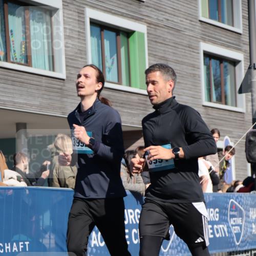 06.04.2025 - 44. Internationalen Wilhelmsburger Insellauf A. Gomolzig http://msf.ph/oto/7572019 06.04.2025 10:45:14 Ziel 3991, 3992, 4340, 4601, 5174, 5200 meine-sportfotos.de