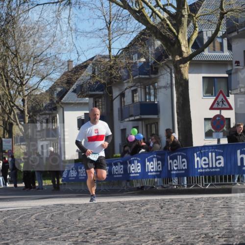 06.04.2025 - 44. Internationalen Wilhelmsburger Insellauf Luisa Fischer http://msf.ph/oto/7572039 06.04.2025 10:41:07 Ziel 233 meine-sportfotos.de