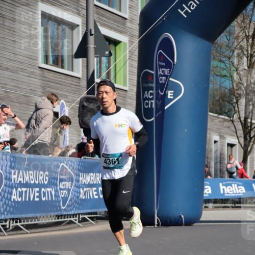 06.04.2025 - 44. Internationalen Wilhelmsburger Insellauf A. Gomolzig http://msf.ph/oto/7572054 06.04.2025 10:45:08 Ziel 3991, 3992, 4039, 4361 meine-sportfotos.de