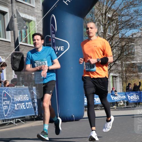 06.04.2025 - 44. Internationalen Wilhelmsburger Insellauf A. Gomolzig http://msf.ph/oto/7572099 06.04.2025 10:44:57 Ziel 3603, 3789, 4480 meine-sportfotos.de