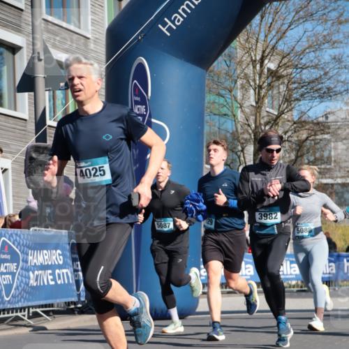 06.04.2025 - 44. Internationalen Wilhelmsburger Insellauf A. Gomolzig http://msf.ph/oto/7572288 06.04.2025 10:44:35 Ziel 3030, 3031, 3279, 3518, 3829, 3982, 4025, 4304, 4371, 4372, 4549, 5087, 5088 meine-sportfotos.de
