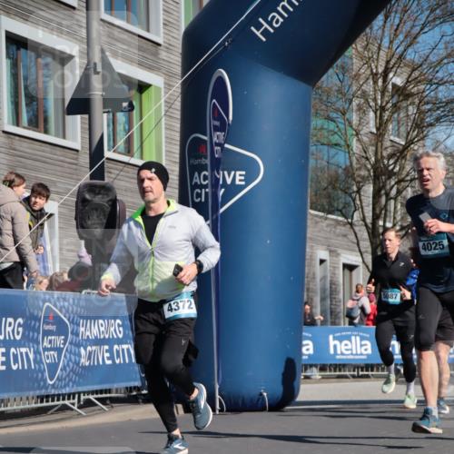 06.04.2025 - 44. Internationalen Wilhelmsburger Insellauf A. Gomolzig http://msf.ph/oto/7572297 06.04.2025 10:44:34 Ziel 3030, 3031, 3279, 3518, 3829, 3982, 4025, 4304, 4371, 4372, 4549, 5087, 5088 meine-sportfotos.de
