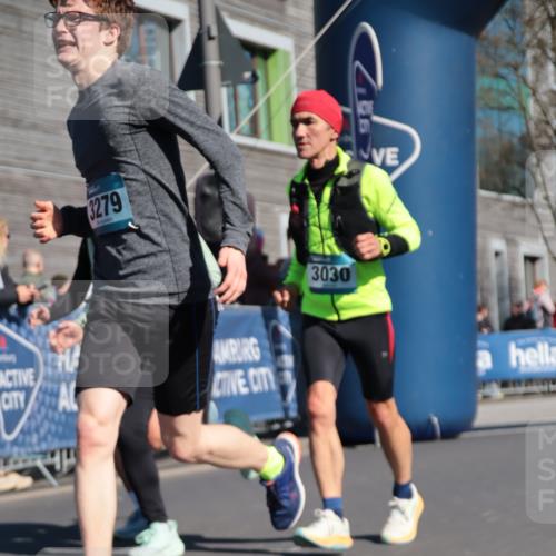 06.04.2025 - 44. Internationalen Wilhelmsburger Insellauf A. Gomolzig http://msf.ph/oto/7572326 06.04.2025 10:44:31 Ziel 3030, 3031, 3279, 3518, 3982, 4025, 4304, 4371, 4372, 4405, 4549, 5087, 5088 meine-sportfotos.de