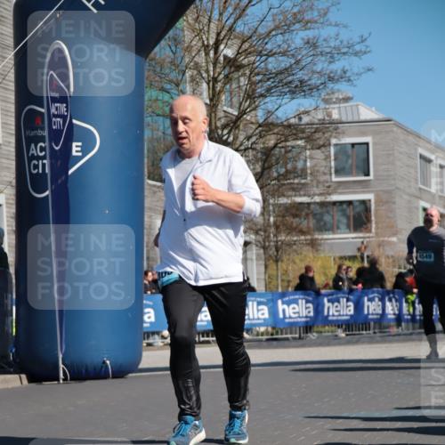 06.04.2025 - 44. Internationalen Wilhelmsburger Insellauf A. Gomolzig http://msf.ph/oto/7572389 06.04.2025 10:44:26 Ziel 3030, 3031, 3279, 3518, 4393, 4394, 4405, 4549 meine-sportfotos.de