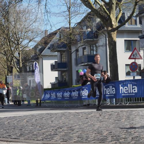 06.04.2025 - 44. Internationalen Wilhelmsburger Insellauf Luisa Fischer http://msf.ph/oto/7572450 06.04.2025 10:41:18 Ziel 4078 meine-sportfotos.de