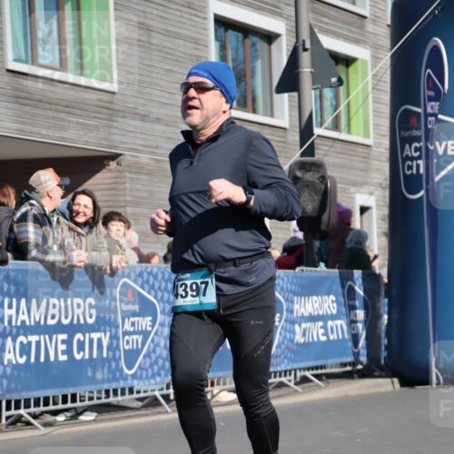 06.04.2025 - 44. Internationalen Wilhelmsburger Insellauf A. Gomolzig http://msf.ph/oto/7572504 06.04.2025 10:44:07 Ziel 3057, 3772, 3959, 4084, 4397 meine-sportfotos.de