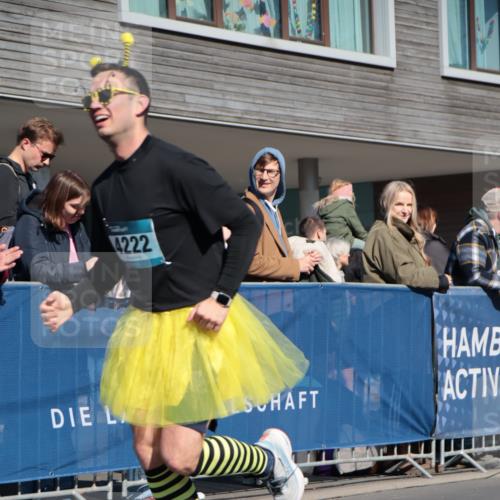 06.04.2025 - 44. Internationalen Wilhelmsburger Insellauf A. Gomolzig http://msf.ph/oto/7572547 06.04.2025 10:43:59 Ziel 4222, 5063 meine-sportfotos.de