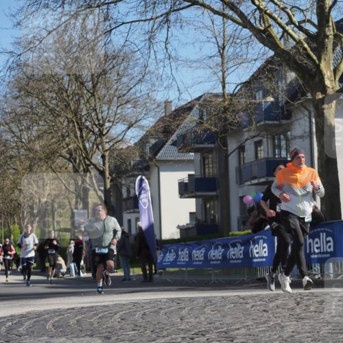 06.04.2025 - 44. Internationalen Wilhelmsburger Insellauf Luisa Fischer http://msf.ph/oto/7572643 06.04.2025 10:41:23 Ziel 3975, 325 meine-sportfotos.de