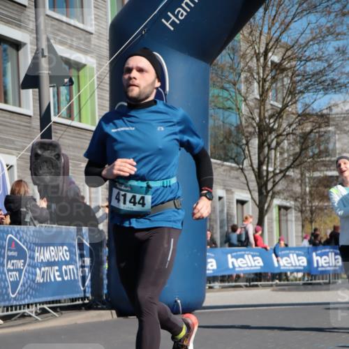 06.04.2025 - 44. Internationalen Wilhelmsburger Insellauf A. Gomolzig http://msf.ph/oto/7572658 06.04.2025 10:43:49 Ziel 3219, 3268, 3380, 4144, 4502, 4509, 5063 meine-sportfotos.de