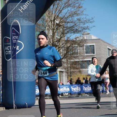 06.04.2025 - 44. Internationalen Wilhelmsburger Insellauf A. Gomolzig http://msf.ph/oto/7572671 06.04.2025 10:43:48 Ziel 3219, 3268, 3380, 4144, 4502, 4509, 5063 meine-sportfotos.de