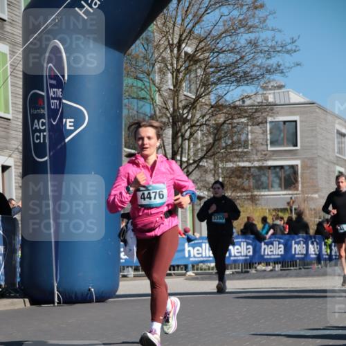 06.04.2025 - 44. Internationalen Wilhelmsburger Insellauf A. Gomolzig http://msf.ph/oto/7572738 06.04.2025 10:43:42 Ziel 3380, 4476, 4502, 4536 meine-sportfotos.de