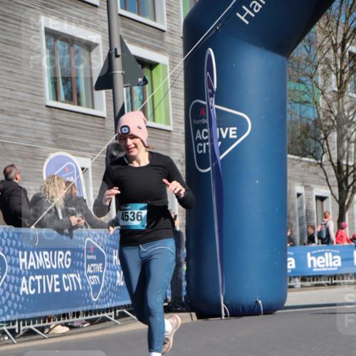 06.04.2025 - 44. Internationalen Wilhelmsburger Insellauf A. Gomolzig http://msf.ph/oto/7572764 06.04.2025 10:43:40 Ziel 3735, 3924, 4476, 4502, 4536 meine-sportfotos.de