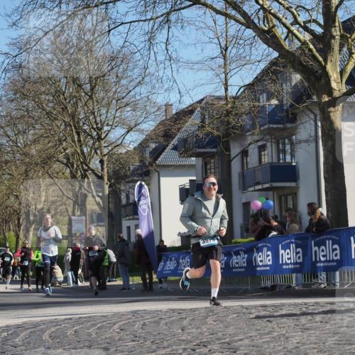 06.04.2025 - 44. Internationalen Wilhelmsburger Insellauf Luisa Fischer http://msf.ph/oto/7572795 06.04.2025 10:41:24 Ziel 3432, 13, 5204, 3975 meine-sportfotos.de